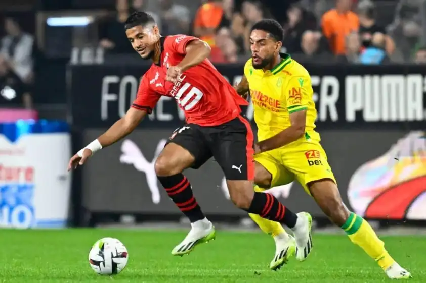 Rennes được dự đoán sẽ mang về chiến thắng trước Nantes. Rennes được dự đoán sẽ mang về chiến thắng trước Nantes.